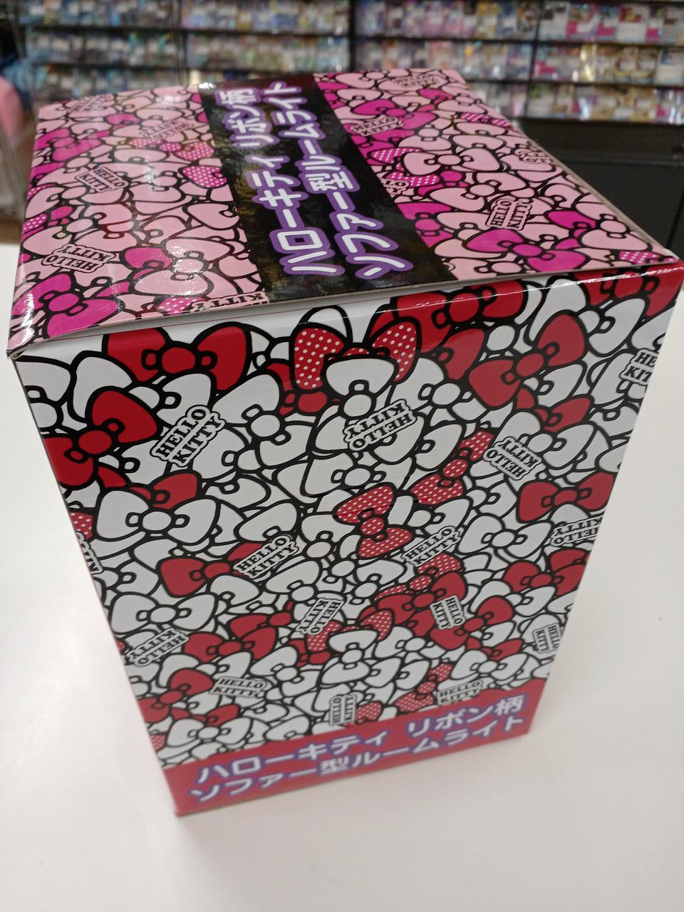 ハローキティ　リボン柄　ソファー型ルームライト　レア　２０１３年 ハローキティ リボン柄 ソファー型ルームライト レア 2013年