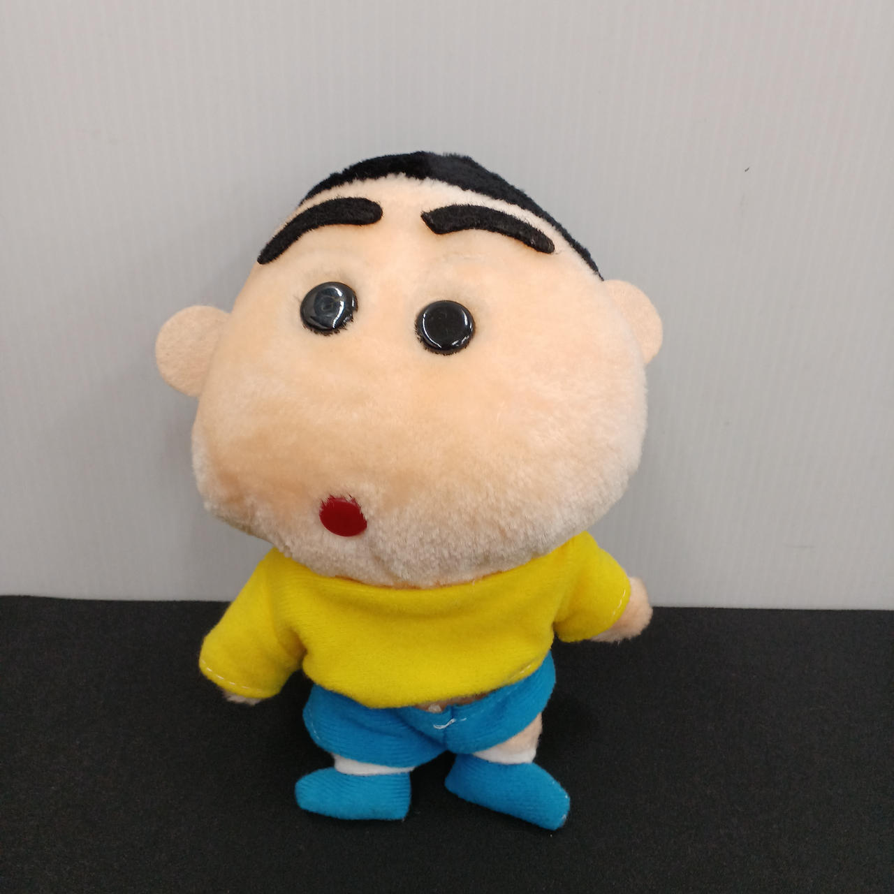 薄く黒ずみ？のような汚れあります