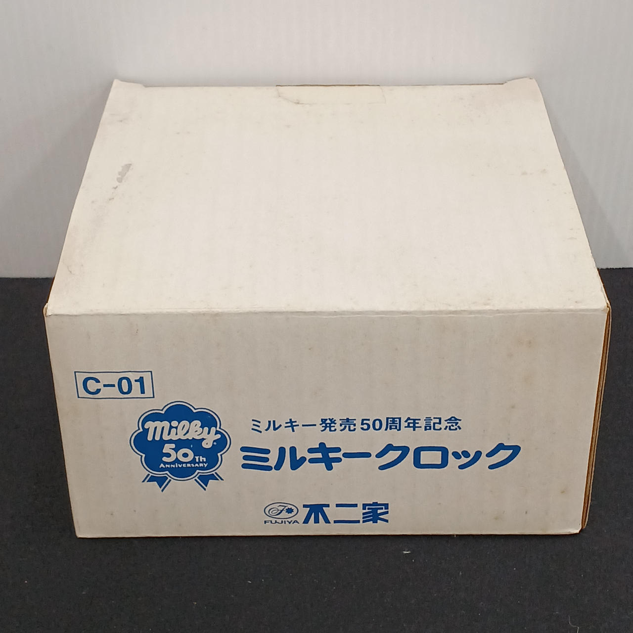 開封品になります
外箱汚れあり