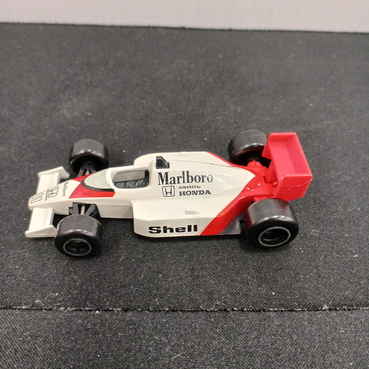 トミカ マクラーレン F-1 1/55 スケール ミニカーショップグローバル - トミカ 101 マクラーレン F-1