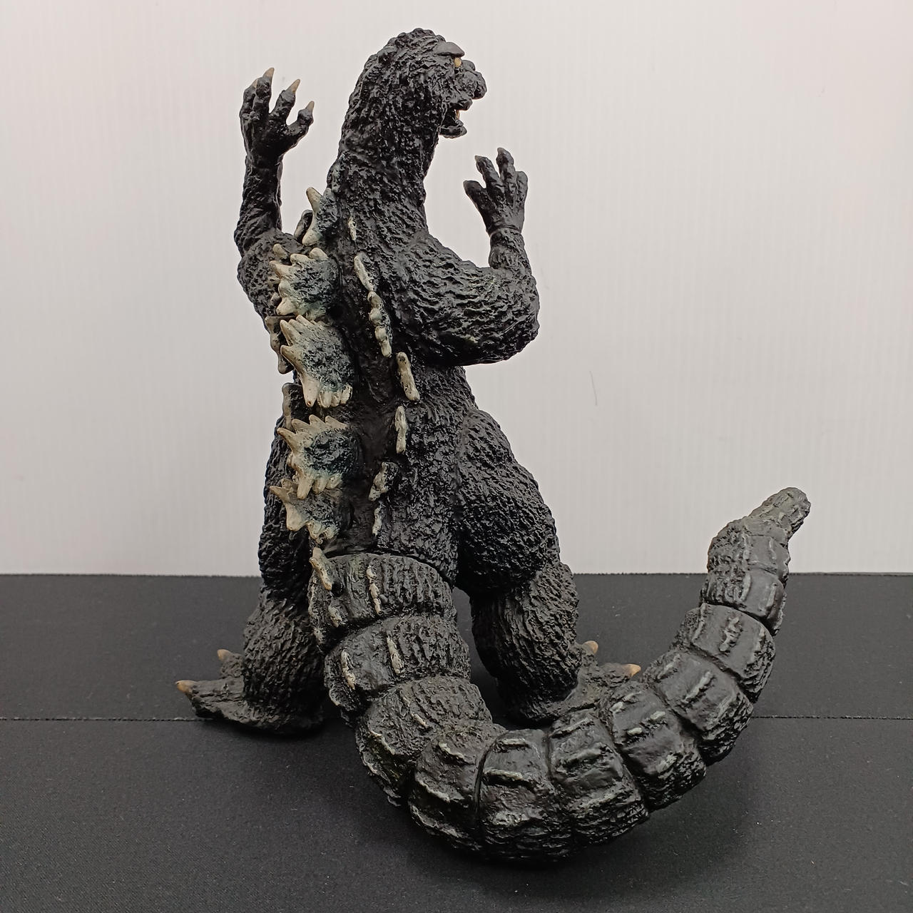 海洋堂|ゴジラ 1964 ガレージキット|【ハードオフ公式通販】オフモール