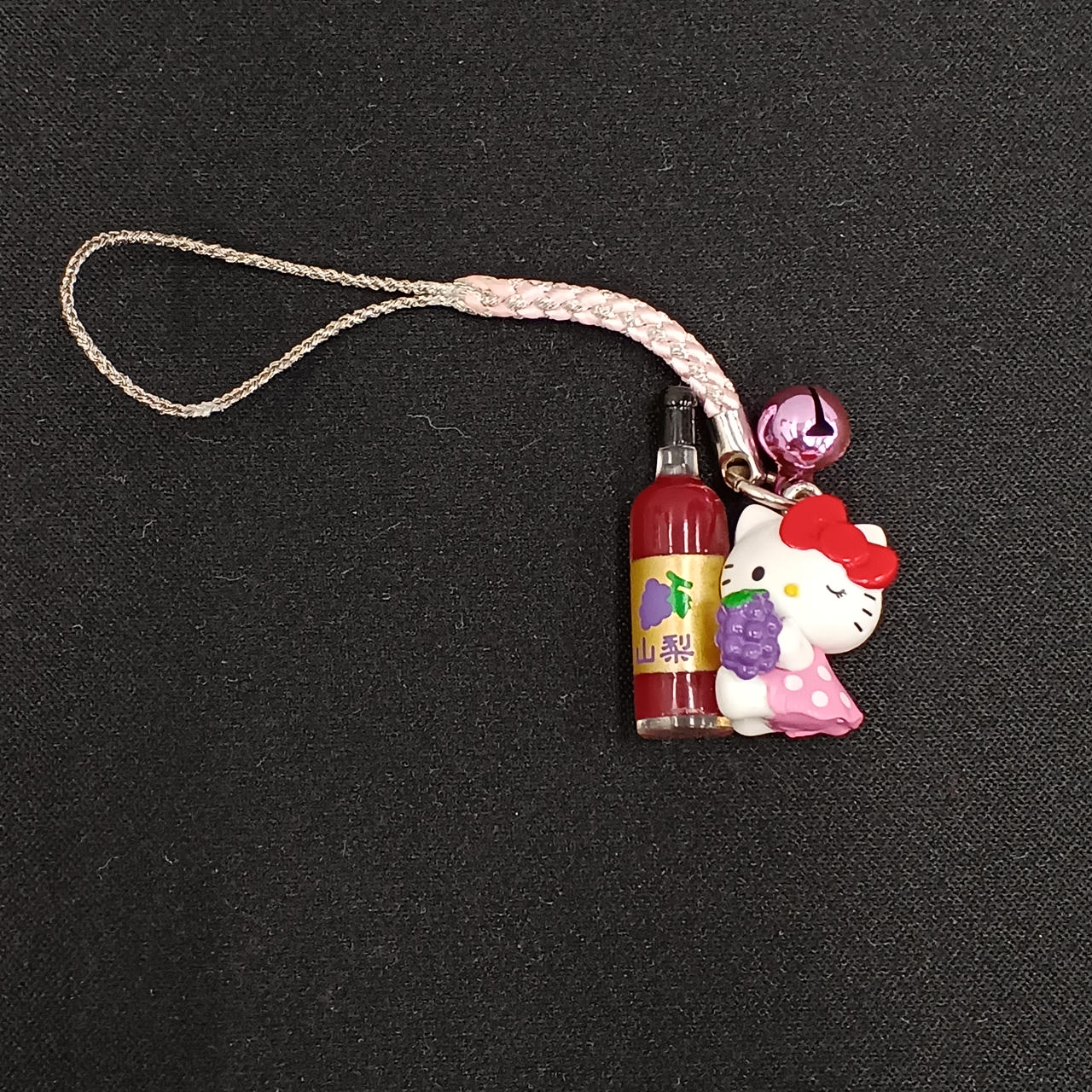 【ご当地キティ】山梨限定★ワインボトル根付ストラップ ご当地 キティ ストラップ 山梨 ワイン ワインボトル ぶどう ハロー