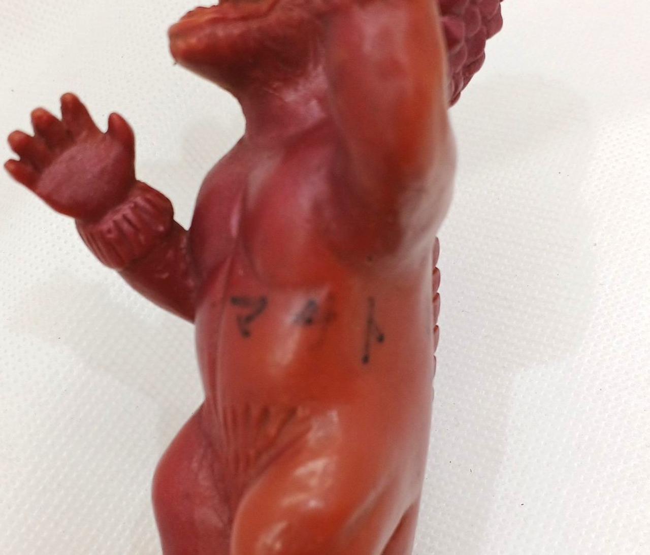 キズ汚れ・マッキー跡あり