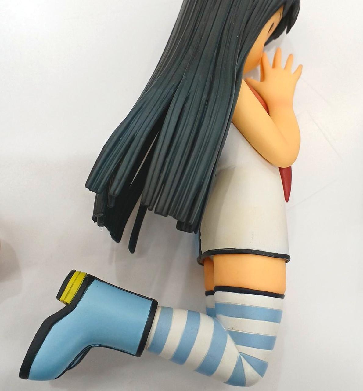 腰からスカートに黄ばみあり