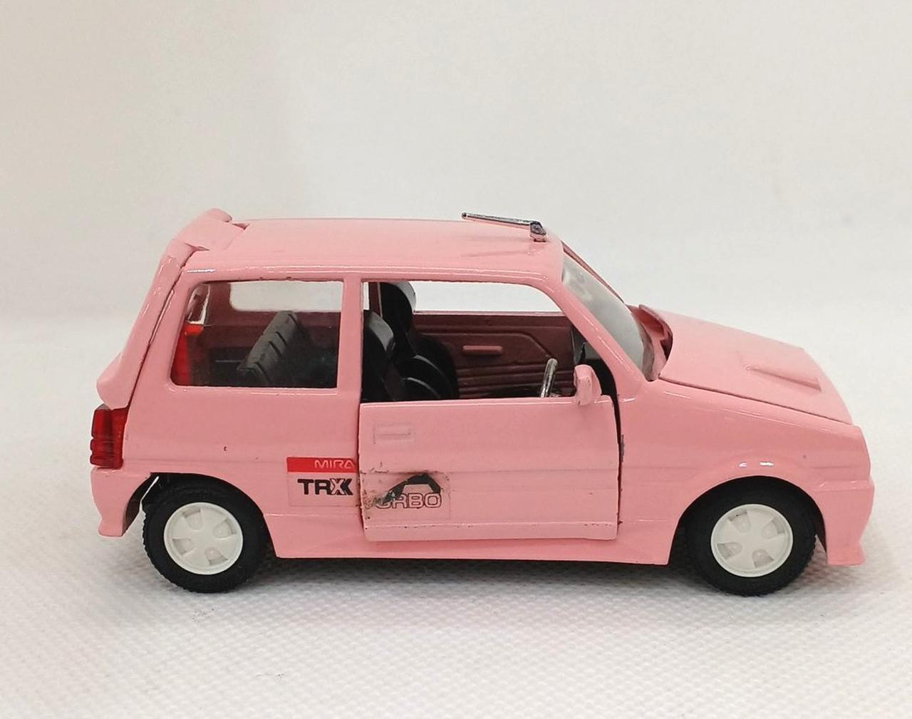 運転席側のドアの状態がゆるいです