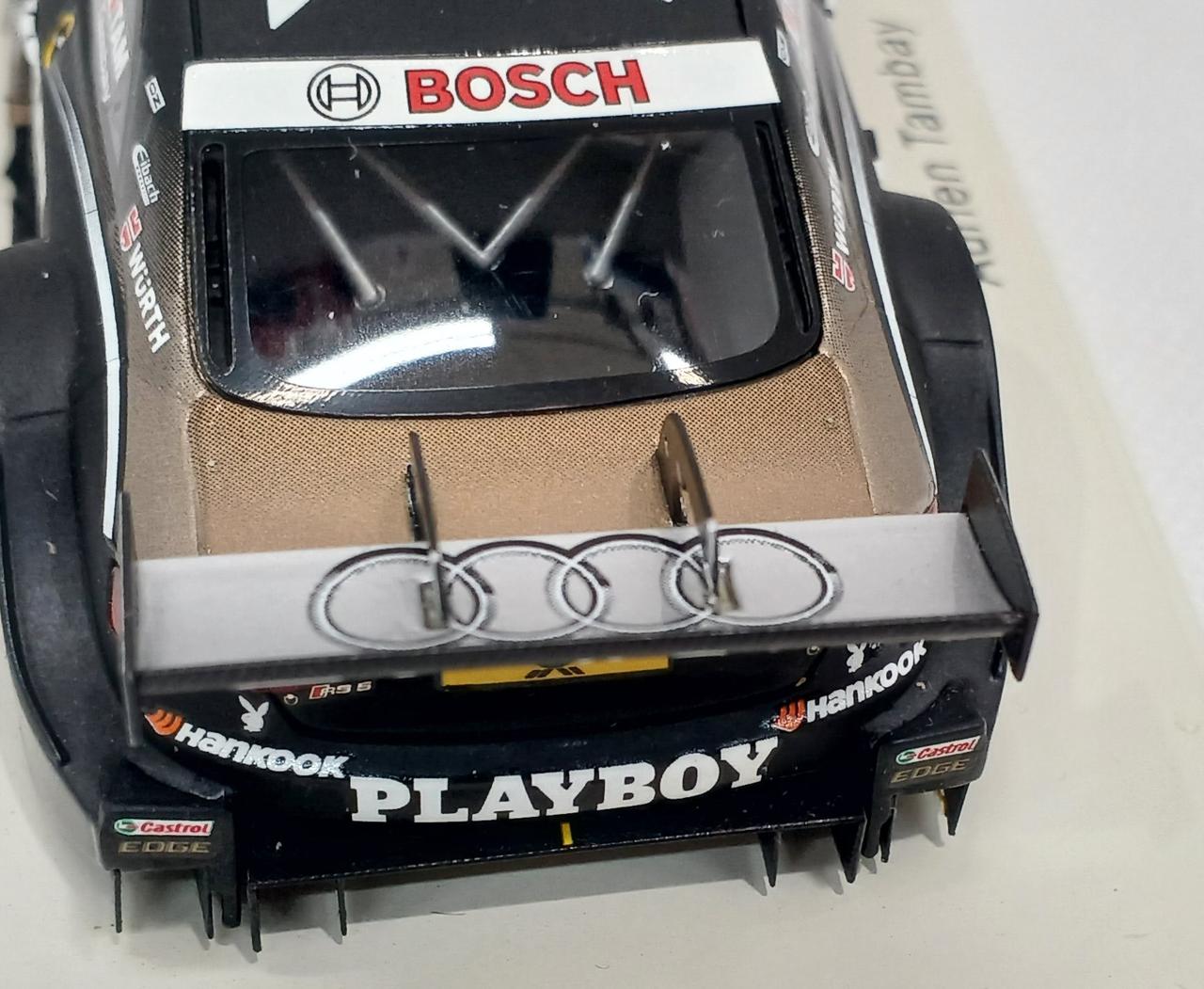 リアウィング接着跡あり