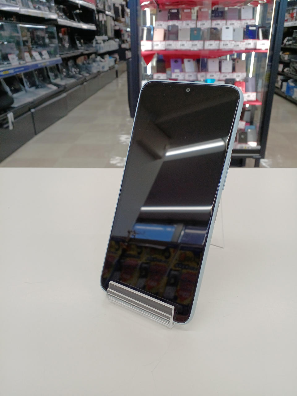 FUJITSU/DOCOMO 型番：F-52E スマートフォン