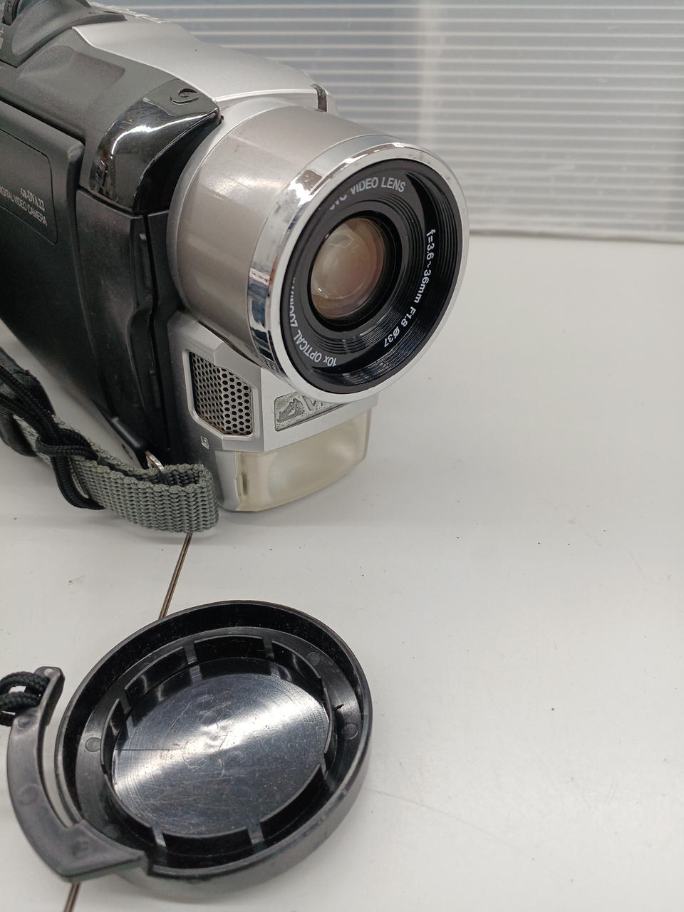 中古】 Victor ビクター GR-DVA22K ビデオカメラ miniDV VICTOR 中古】 Victor ビクター GR-DVA22K ビデオカメラ miniDV VICTOR