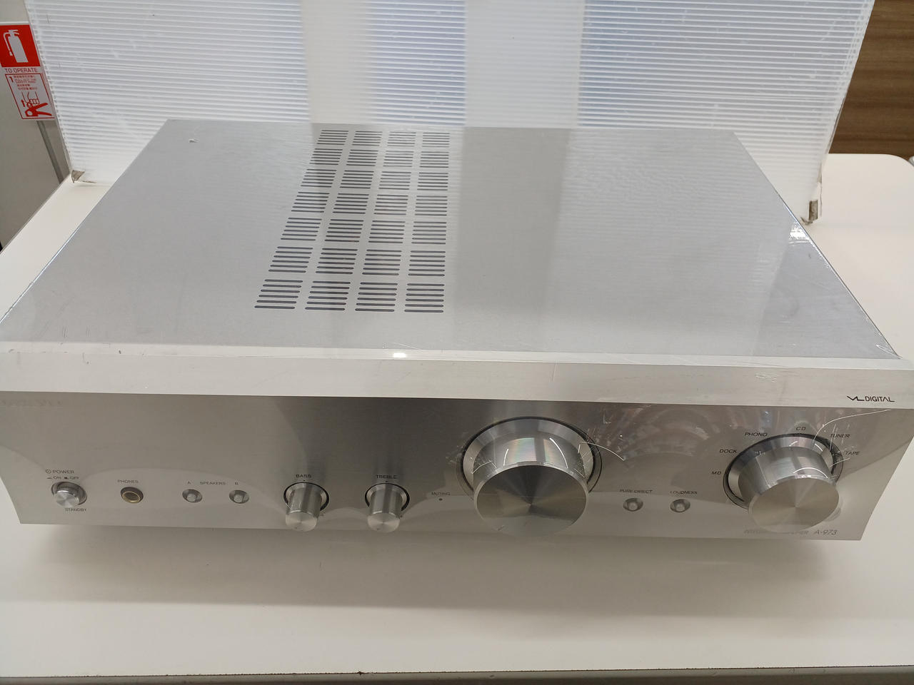 ONKYO プリメイアンプ　完動品　美品 Amazon.co.jp: ONKYO プリメインアンプ 最大出力85W+85W A-973(S