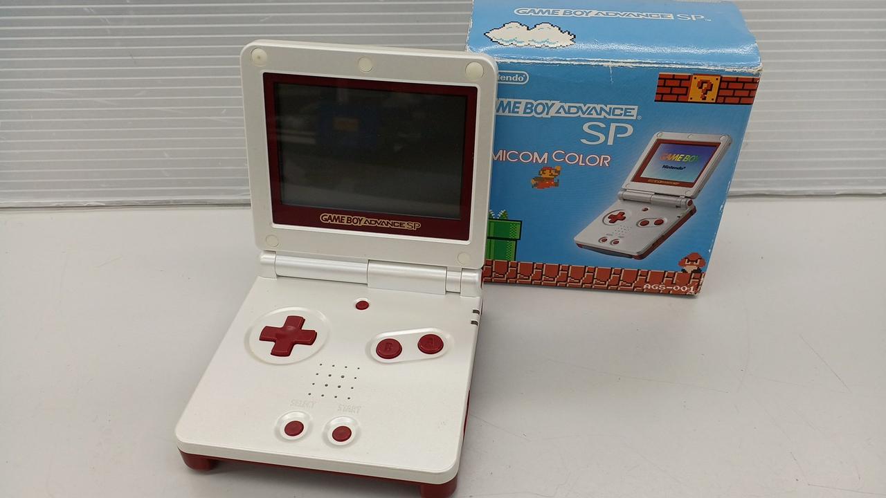 ゲームボーイアドバンスSPファミコンカラー AGS-001 Game Boy Advance