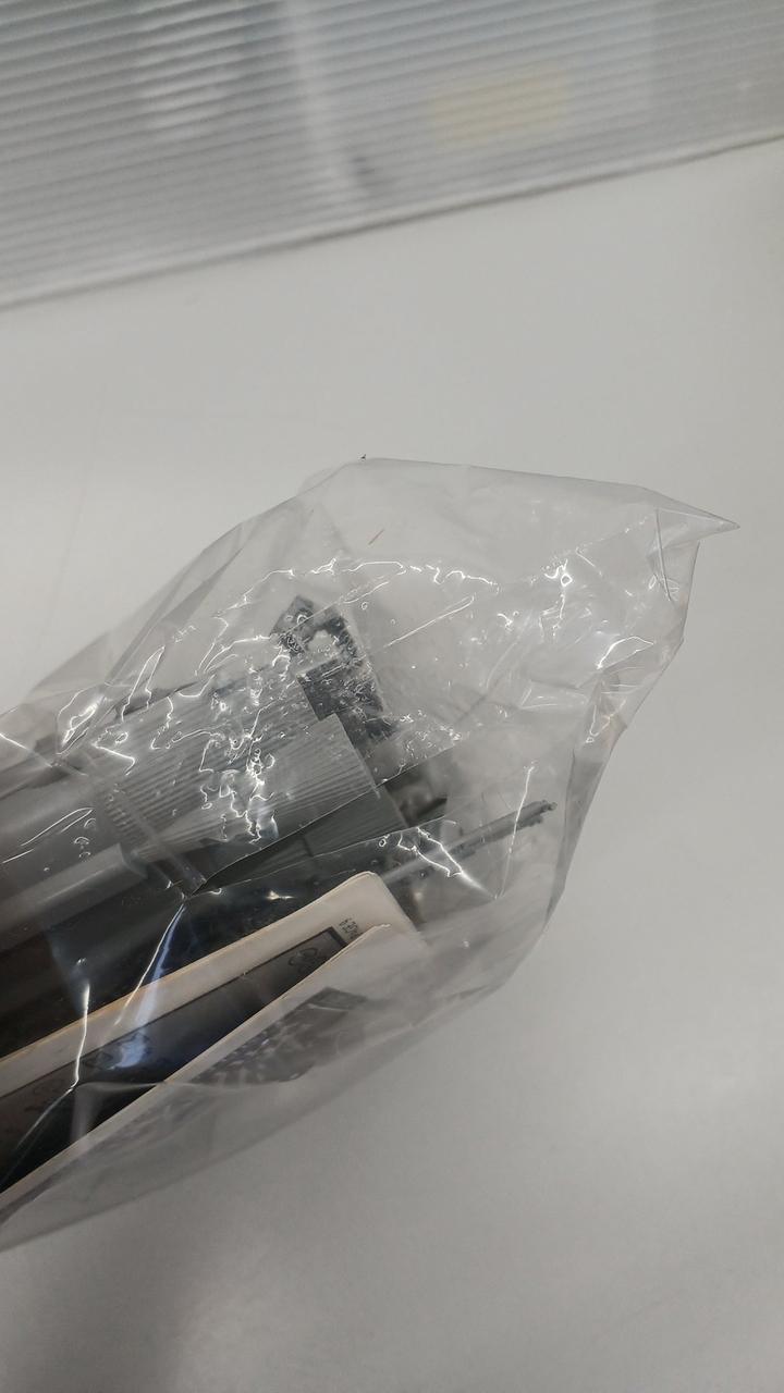 内袋破れています