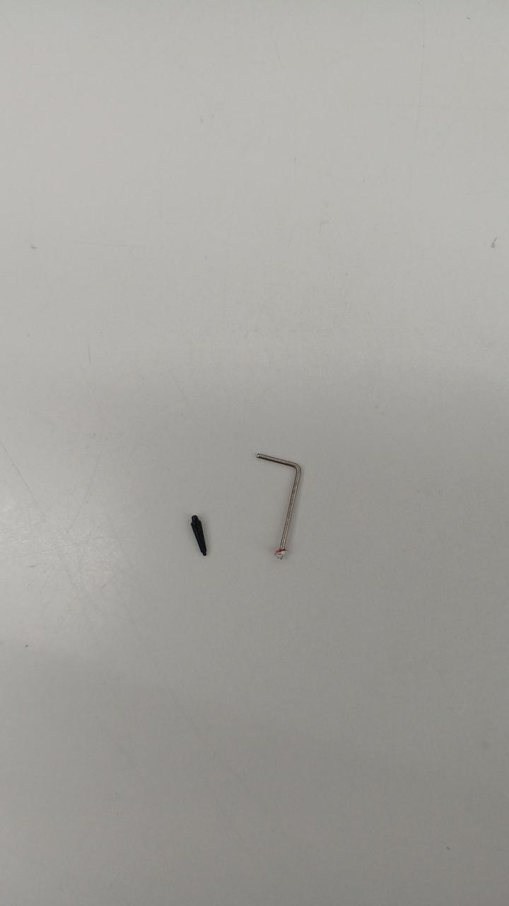 破損パーツです