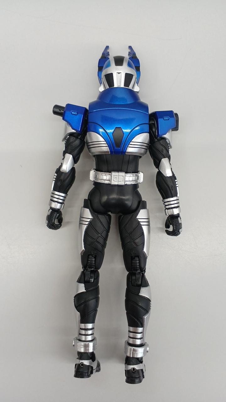 中古 仮面ライダーガタック風 カブト アーマー 肩部分 1/1 造形品 非公式 中古 仮面ライダーガタック風 カブト アーマー 肩部分 1/1 造形品 非