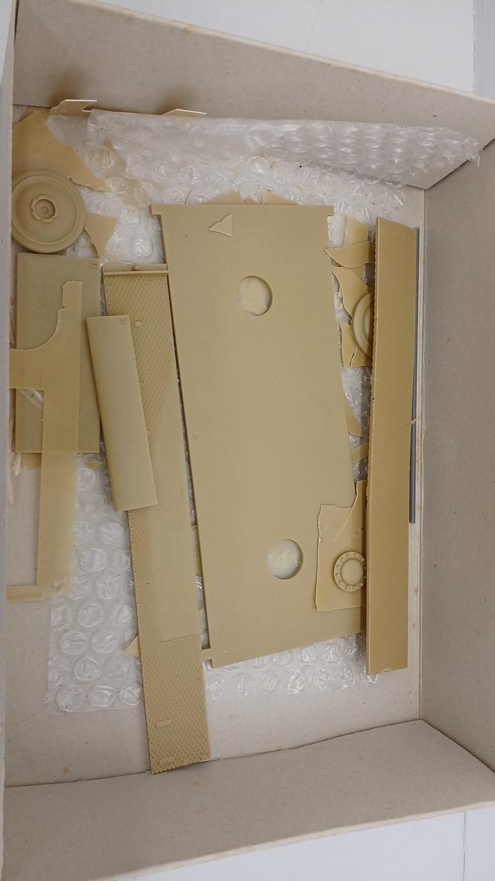 パーツ残骸あり