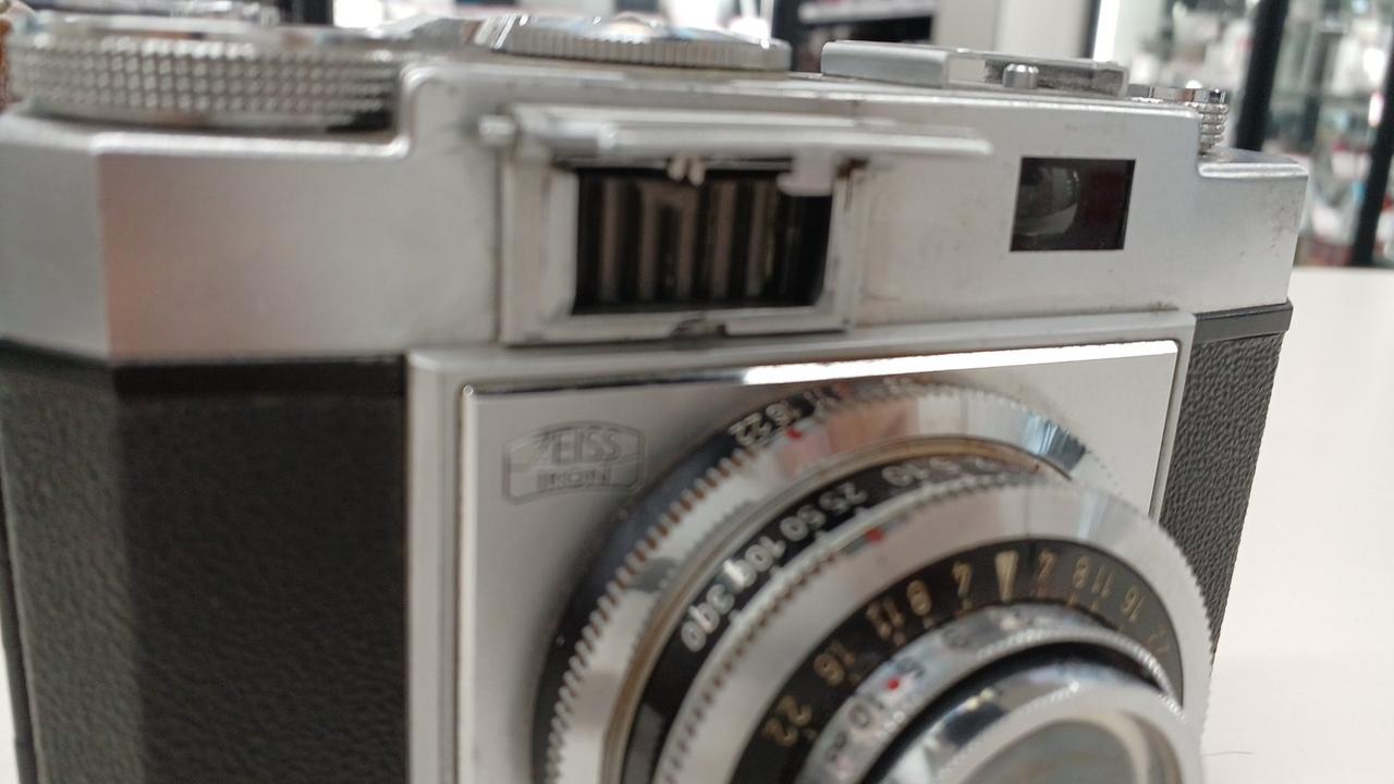 zeiss ikon colora フィルムカメラ ケース付き zeiss ikon colora フィルムカメラ ケース付き zeiss ikon