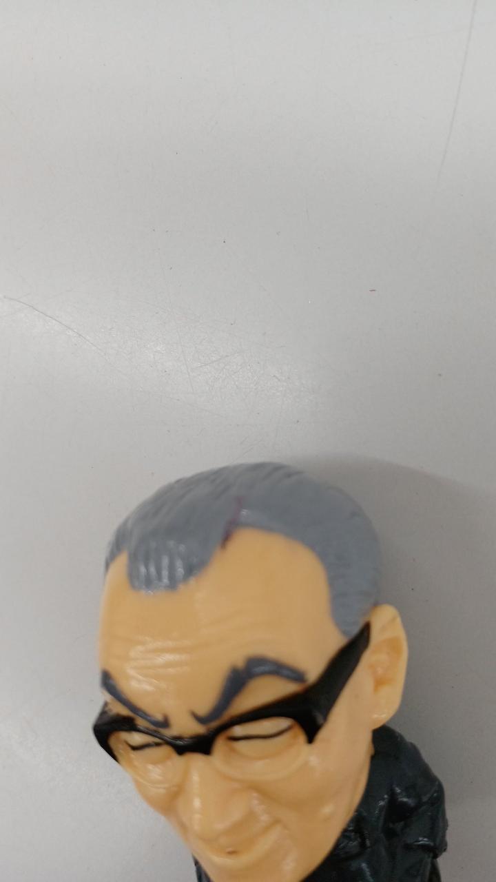 頭部、汚れ有り