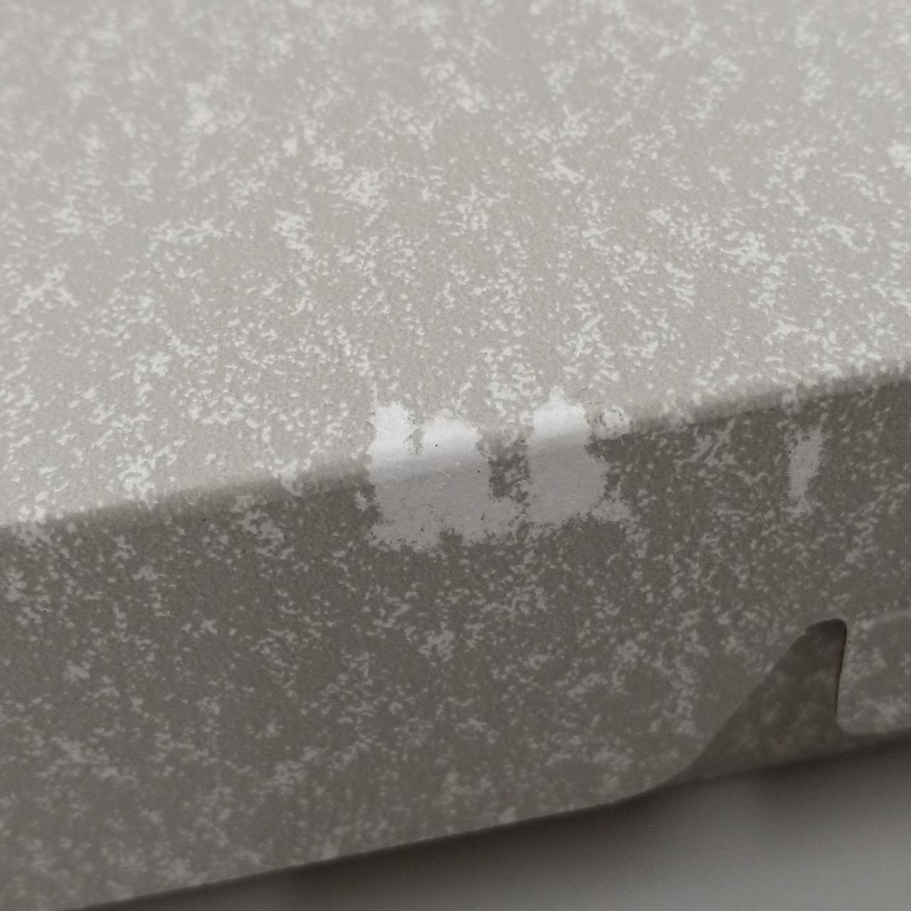 外箱に破れ有り