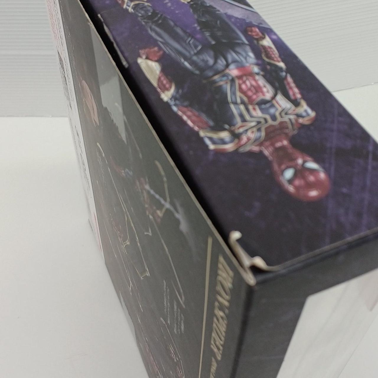 外箱にめくれ有り