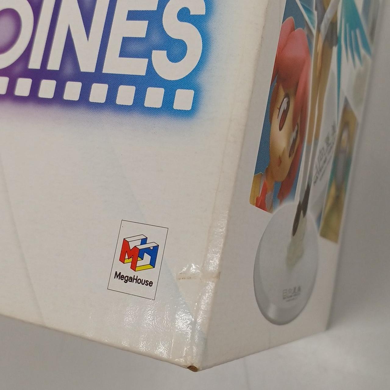 外箱にキズ凹み有り