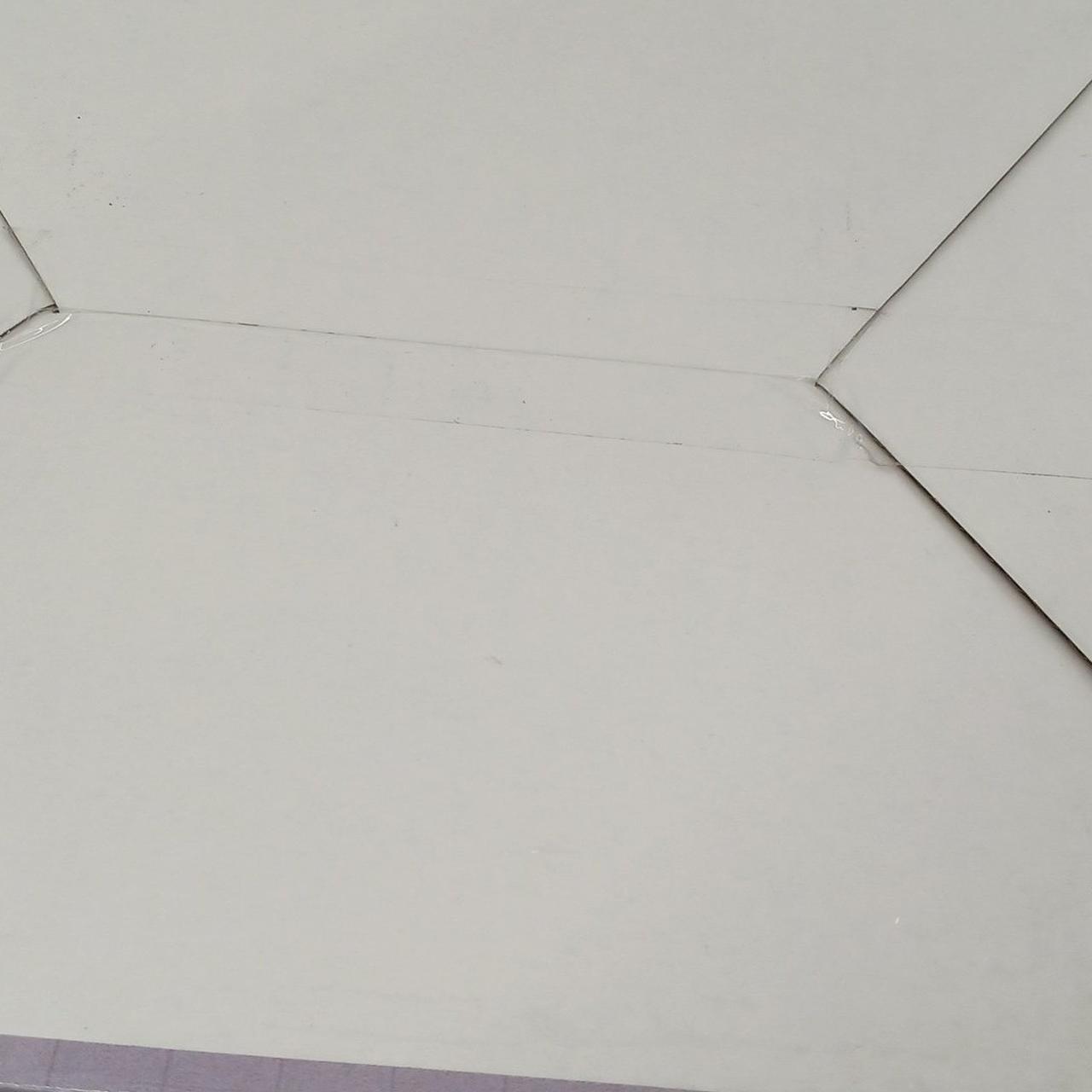 底の部分に細かいキズ有り