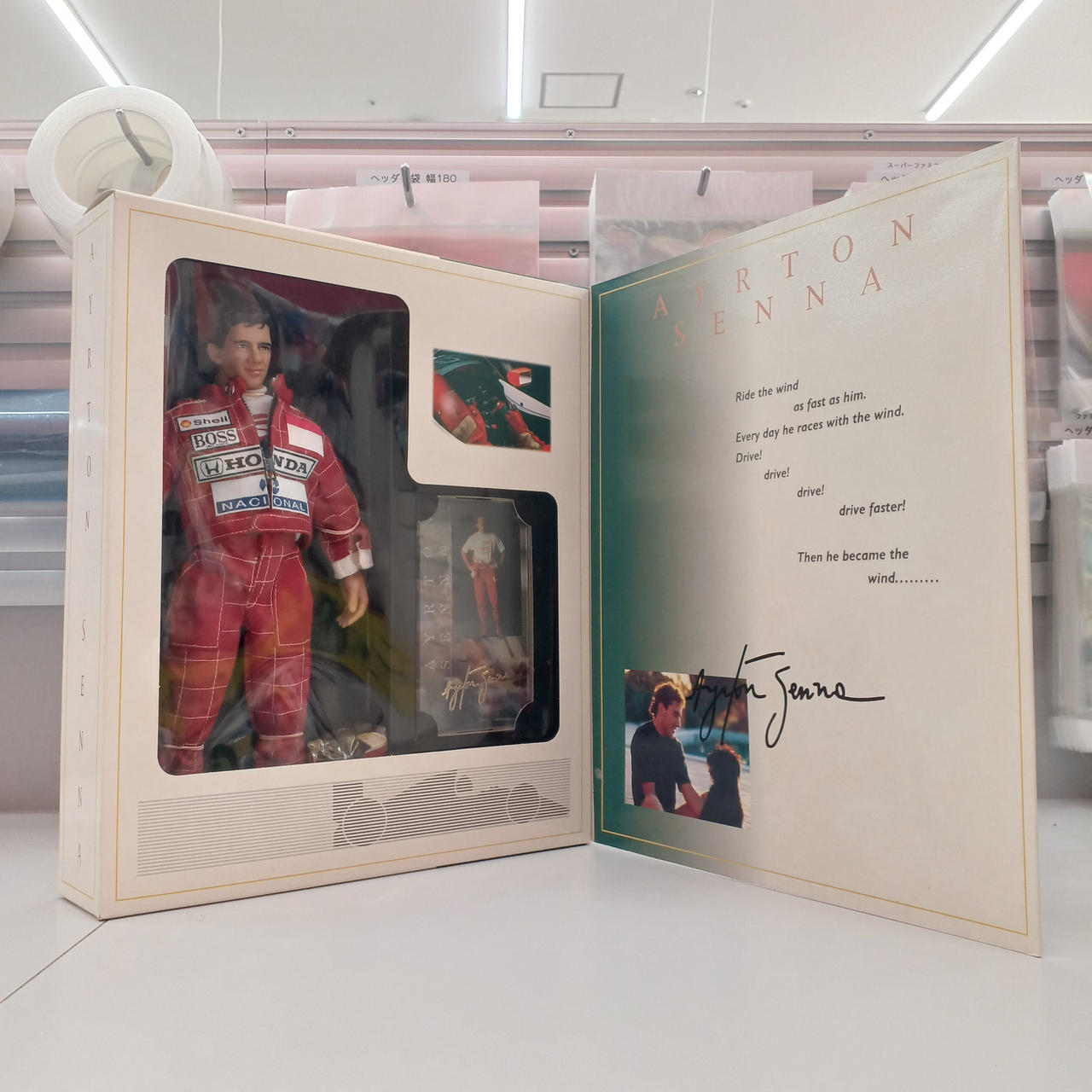 経年劣化によるホコリ汚れあり