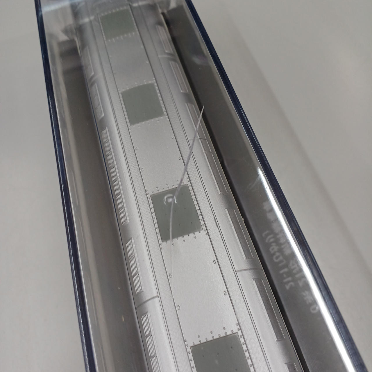 亀裂あります。