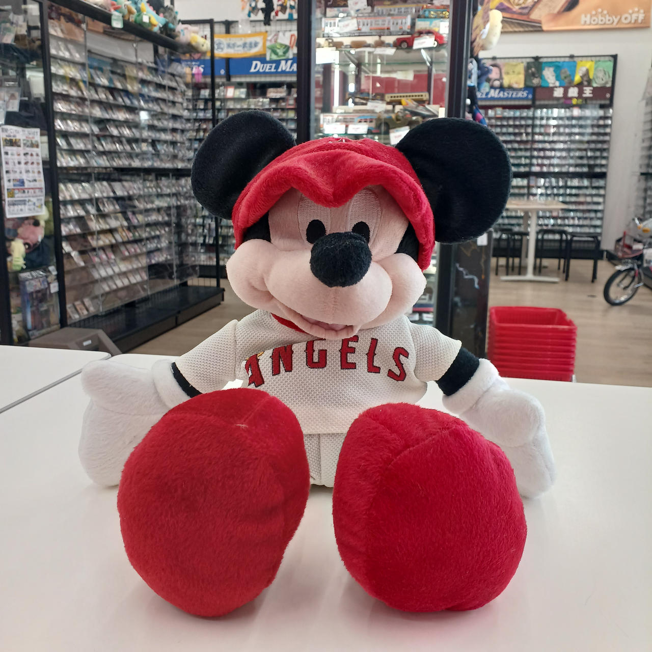 帽子のつば折れあり 帽子一部中綿見えあり