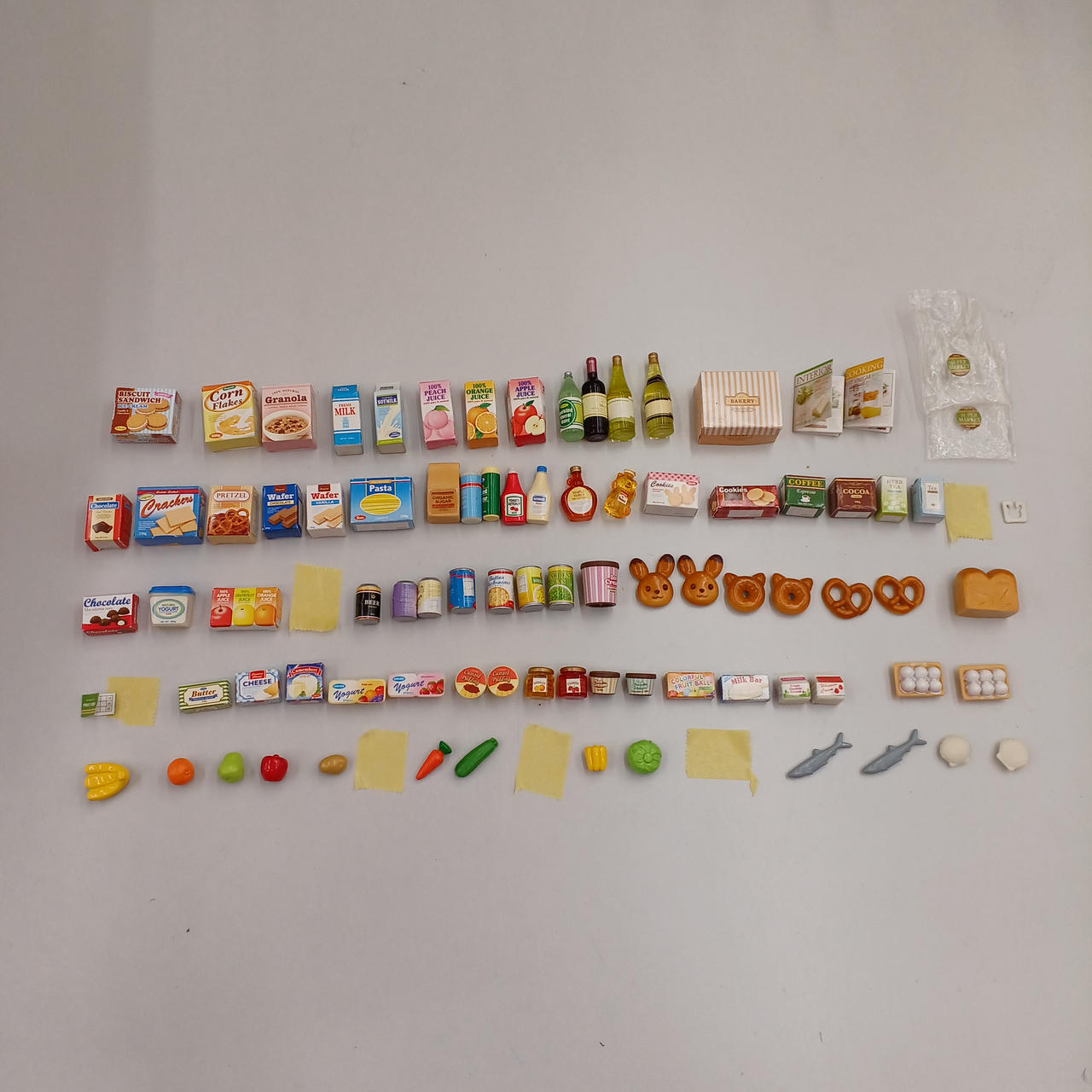 黄色テープ部パーツ不足。詳細説明文記載