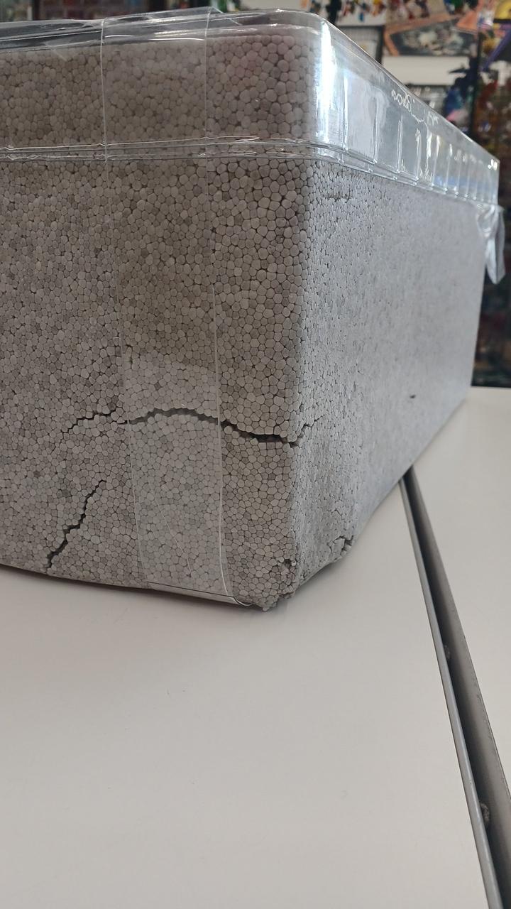 打痕による破損あります