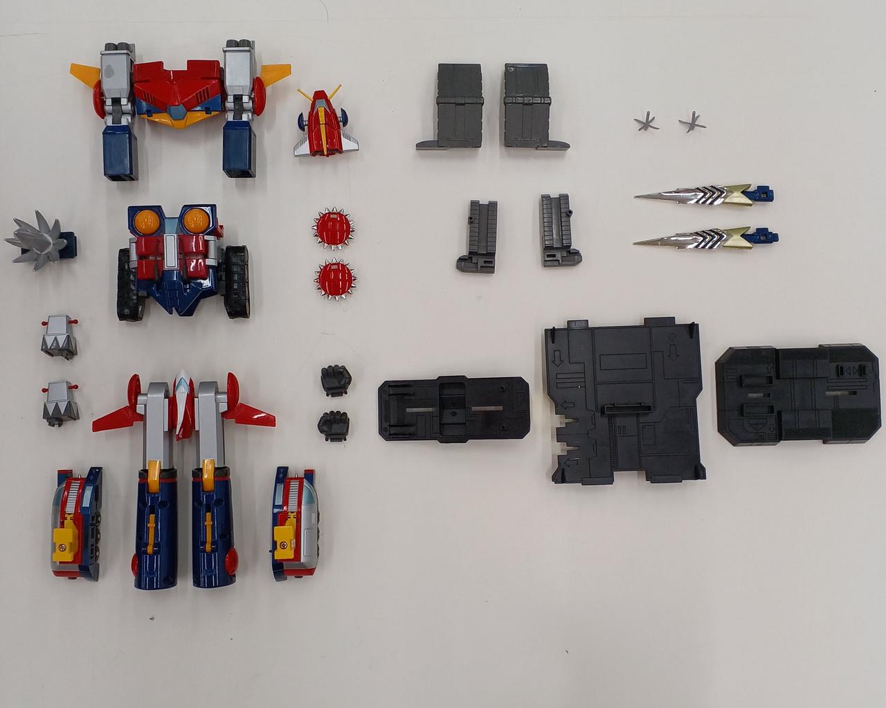 パーツは写真にあるもので全てです