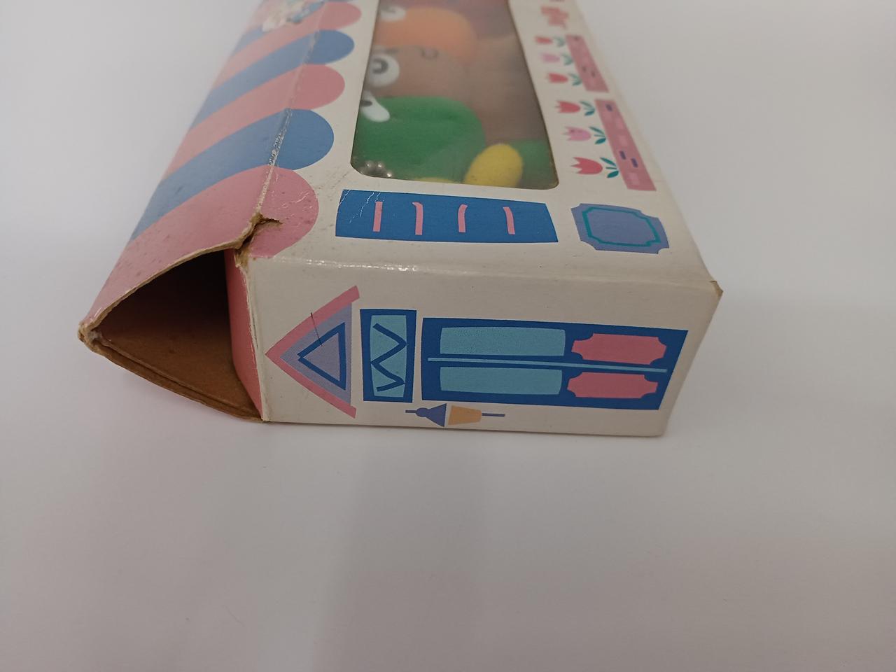 箱に傷みあり