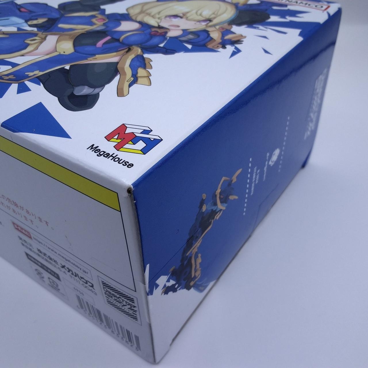 箱に傷みあり。