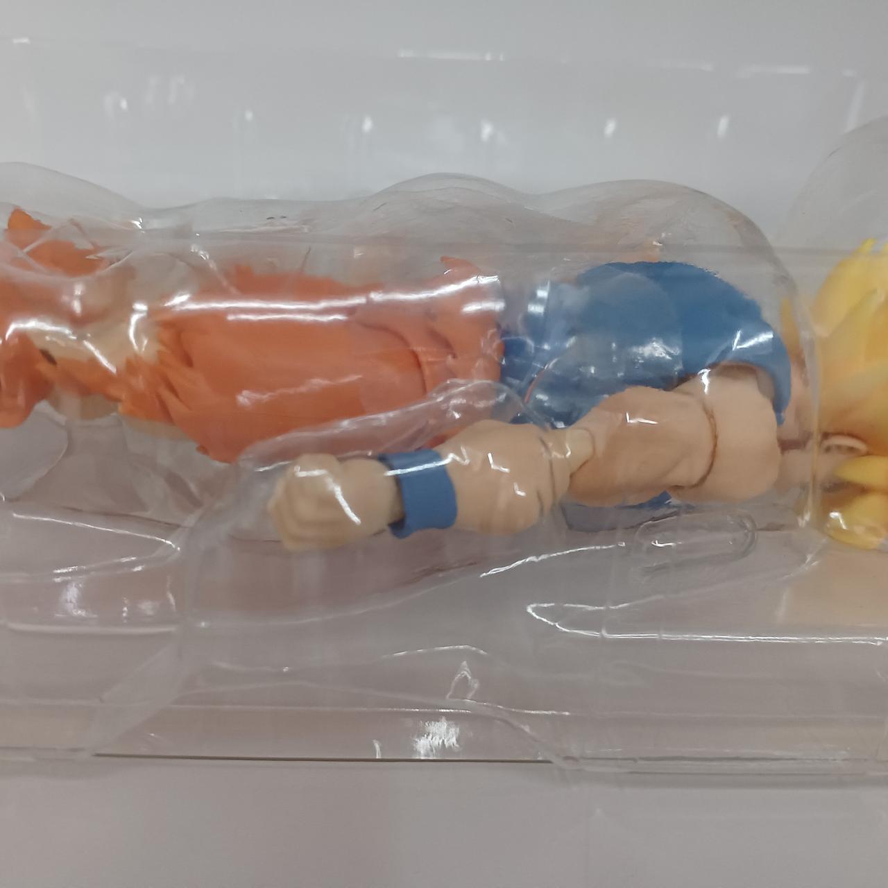 分かりにくいですが、ブリスター破れてます