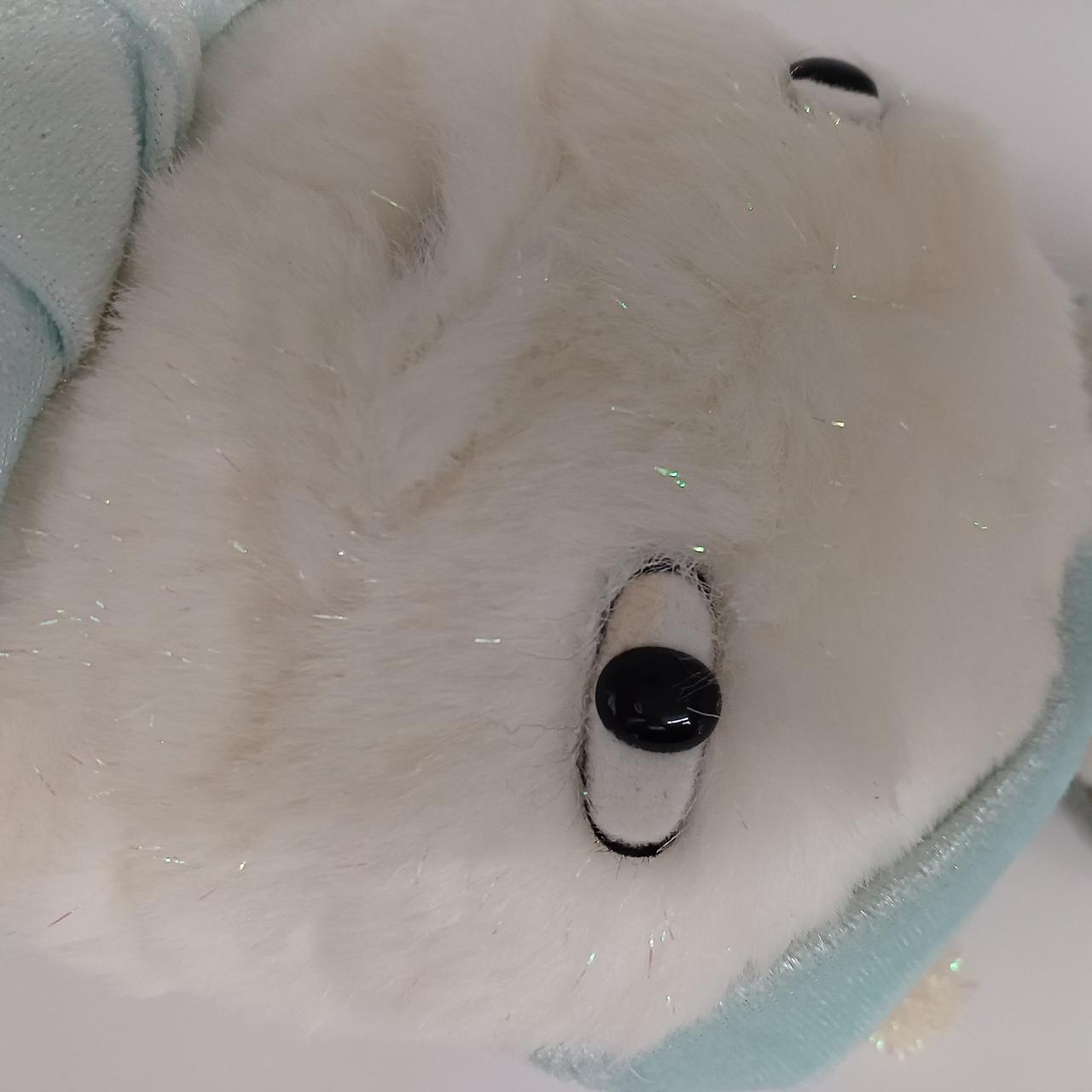 目の所シミあり