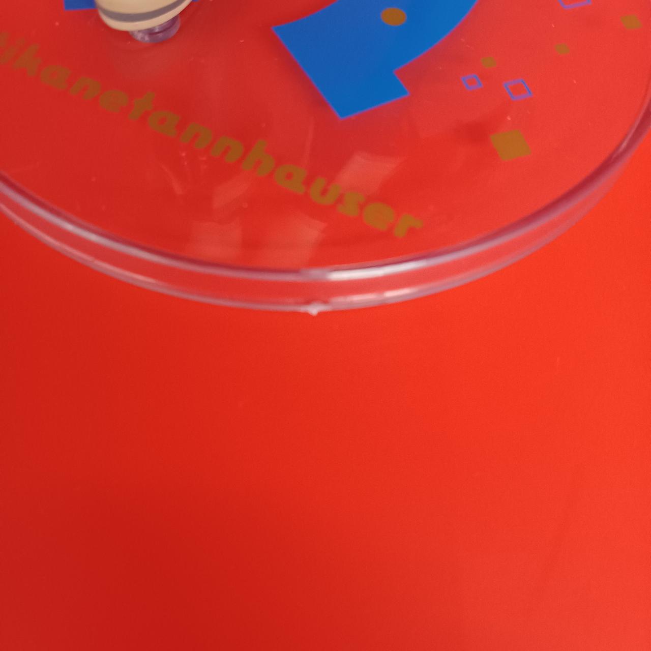 台座にイタミあります。