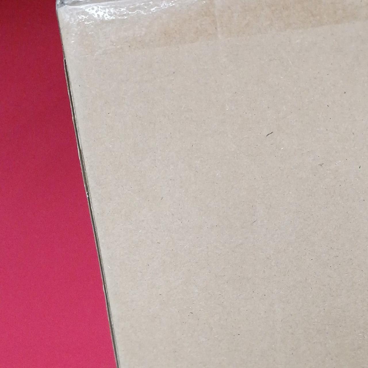 輸送箱に傷みあり