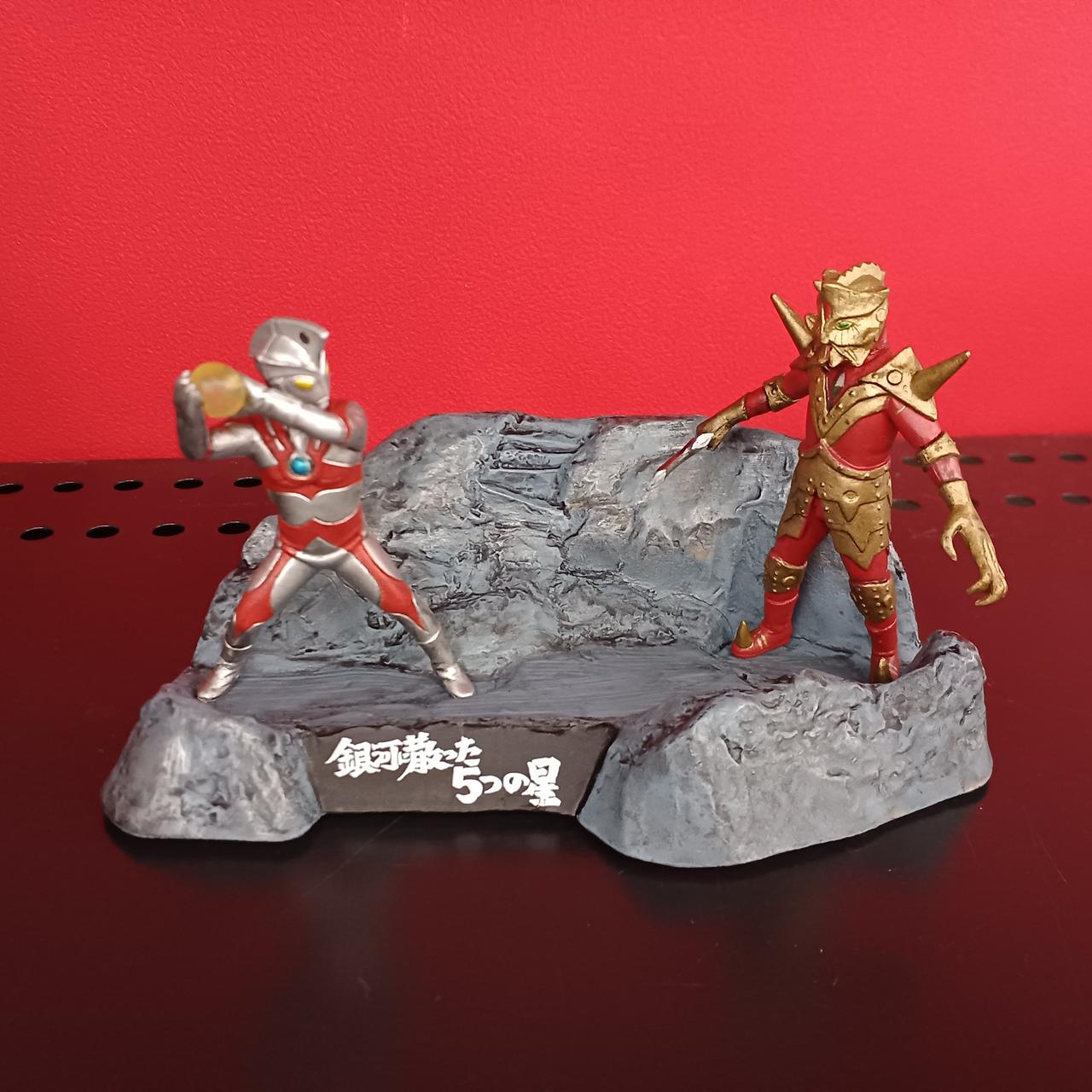 ウルトラ兄弟のオブジェ ミケランジェロ |松岡ミチヒロ | sumart