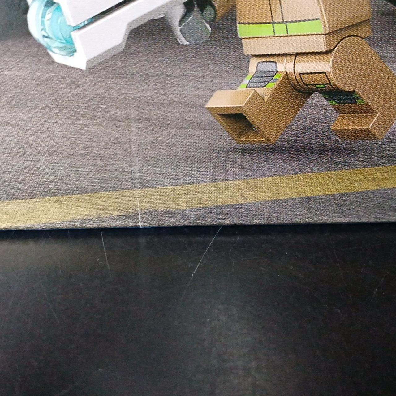 箱に傷みあり