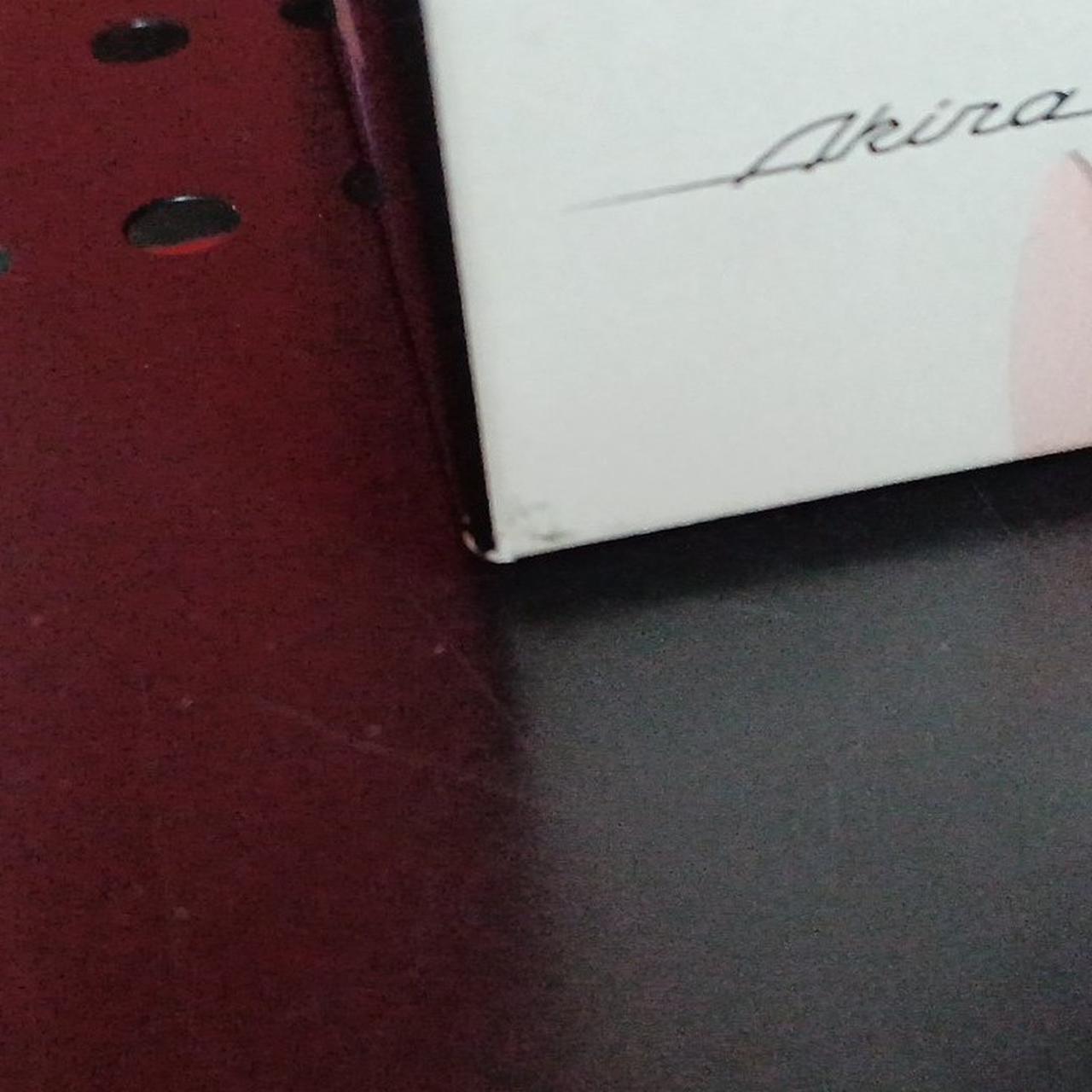 箱に傷みあり