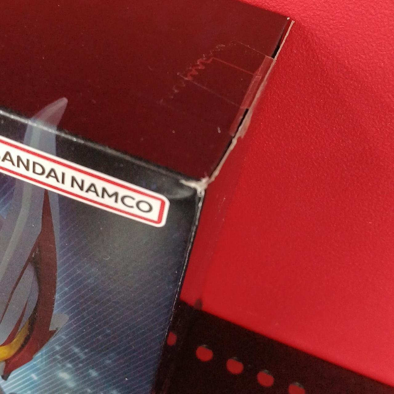 箱に傷みあり
