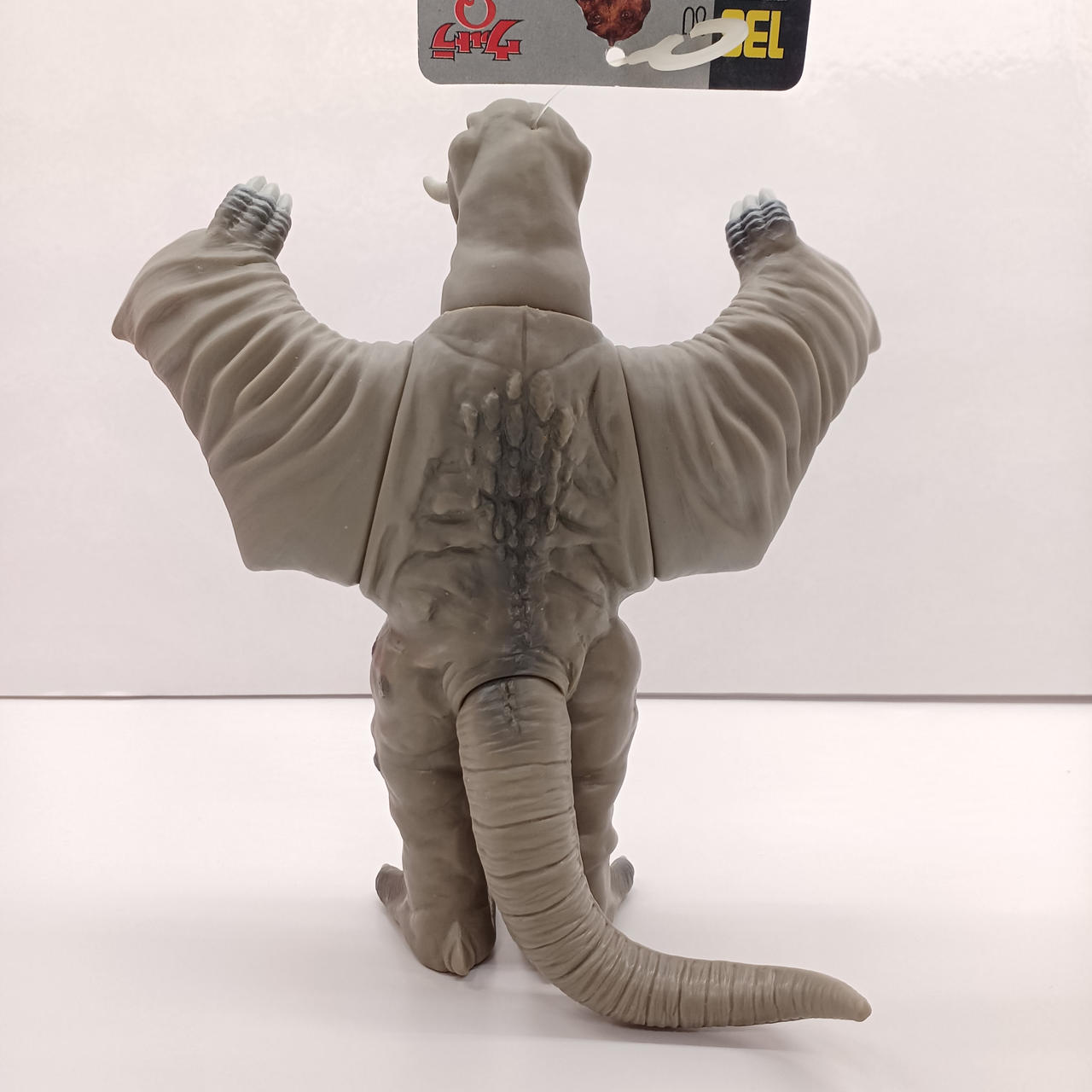 バンダイ(BANDAI)|冷凍怪獣 ペギラ モノクロVer.|HARDOFFオフ