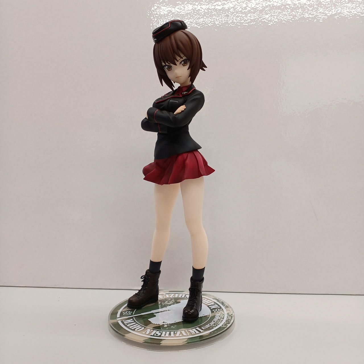 新品　キューズQ 西住まほ フィギュア ガールズ&パンツァー Amazon.co.jp: ガールズ&パンツァー劇場版 西住まほ 1/7スケール