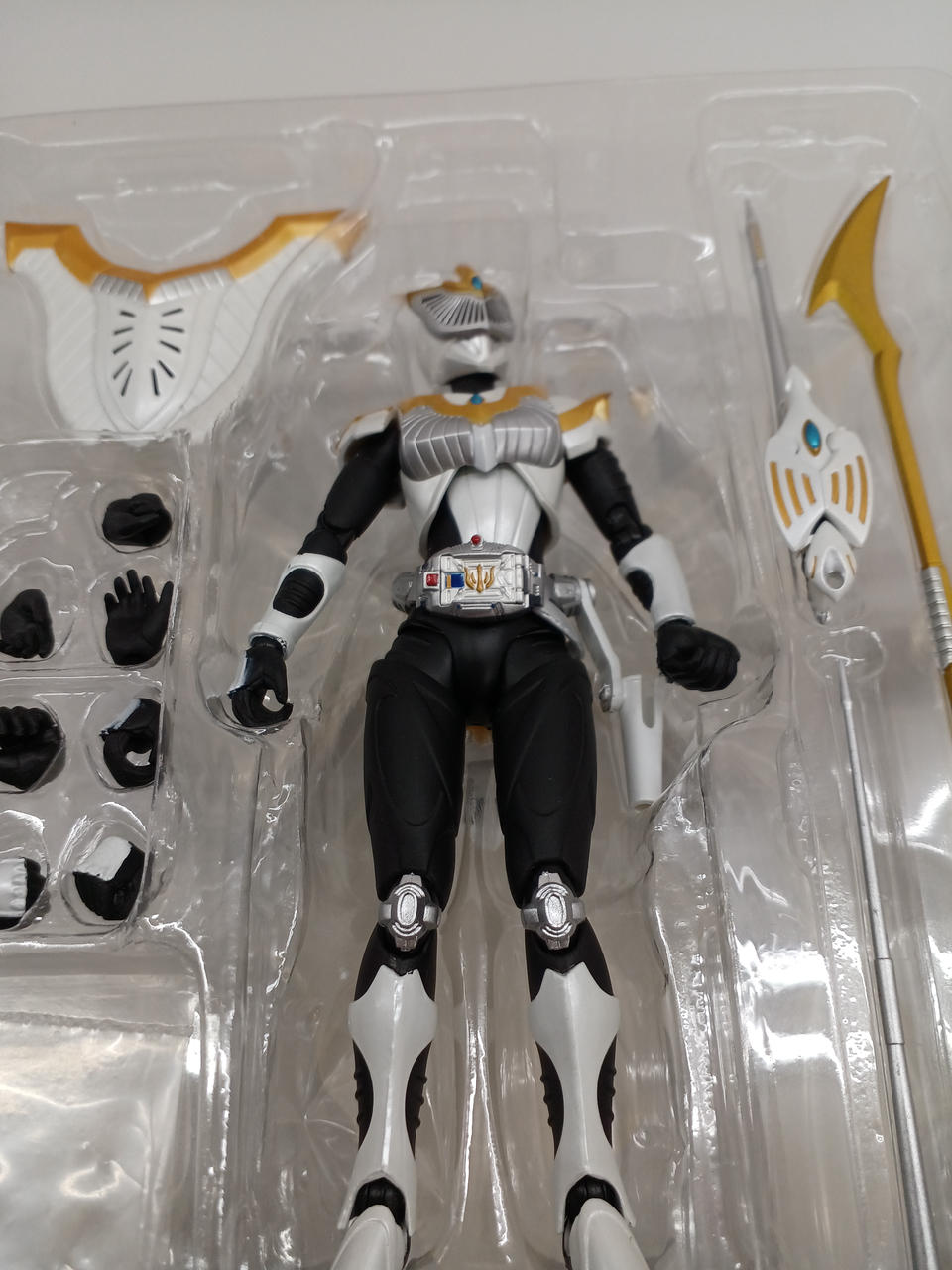 BANDAI|S.H.FIGUARTS仮面ライダーファム|HARDOFFオフモール（オフモ