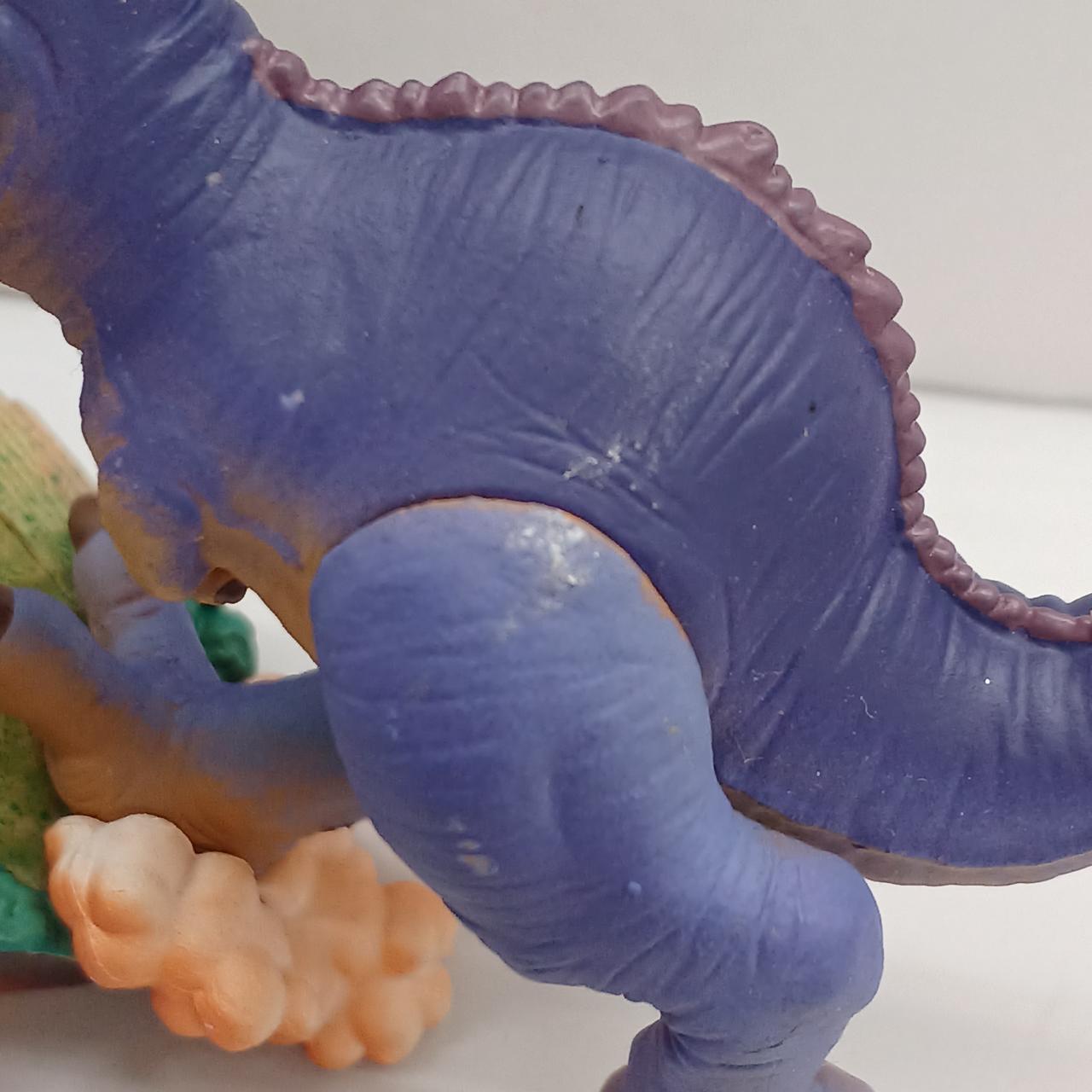 背中に白い汚れあります。