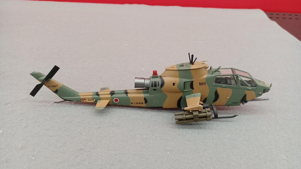 童友社　痛コブラ　AH−1S の2機　1/72 童友社 1/72 AH-1S 痛コブラ 木更津若菜 スケール 塗装済み完成