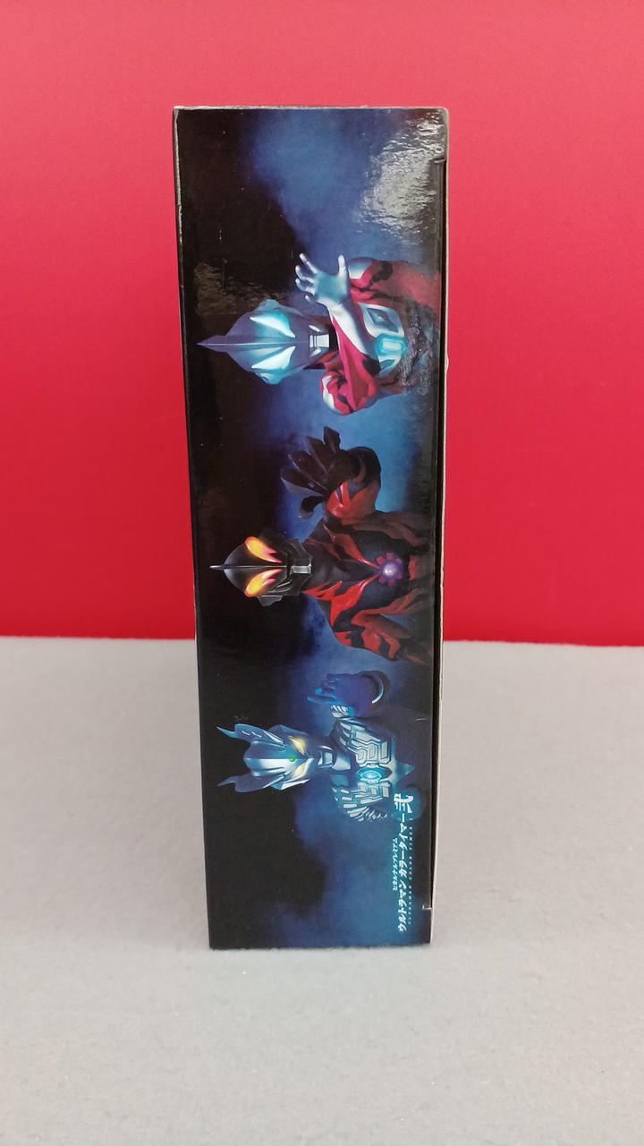 バンダイ(BANDAI)|ヒカルナルプレミアム ウルトラマン カラー