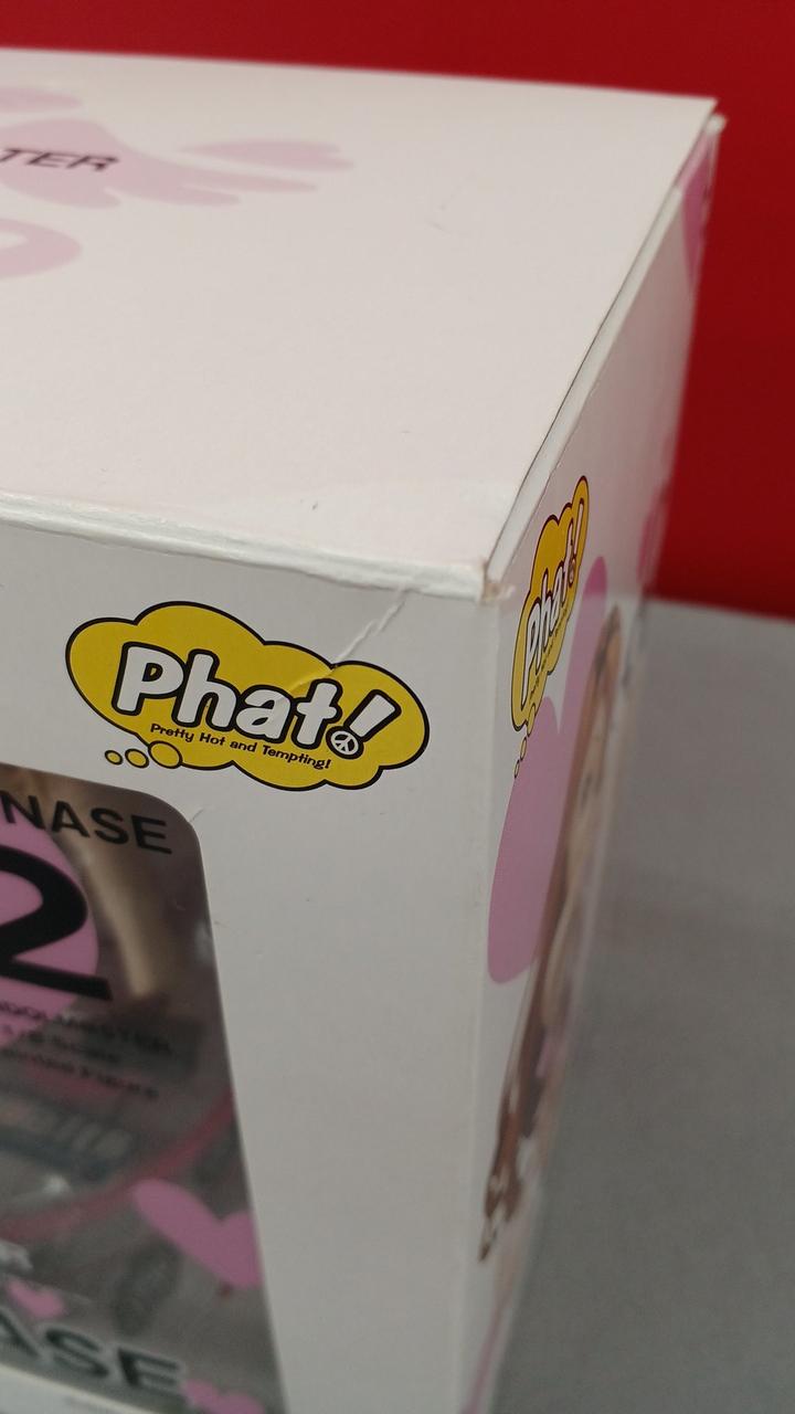 箱の角に折れあり