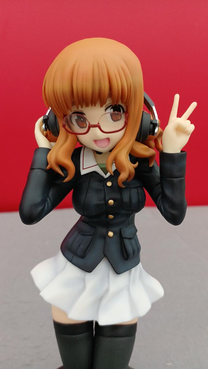 付属の眼鏡を装着可能
