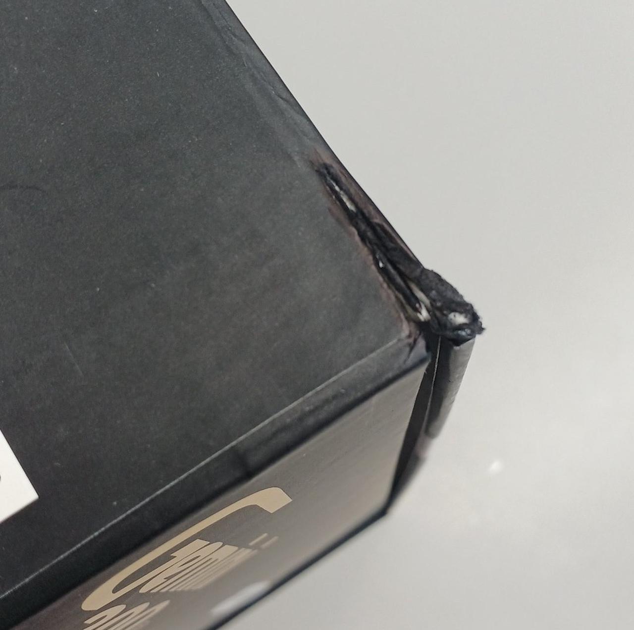 箱イタミ、ヨゴレあり