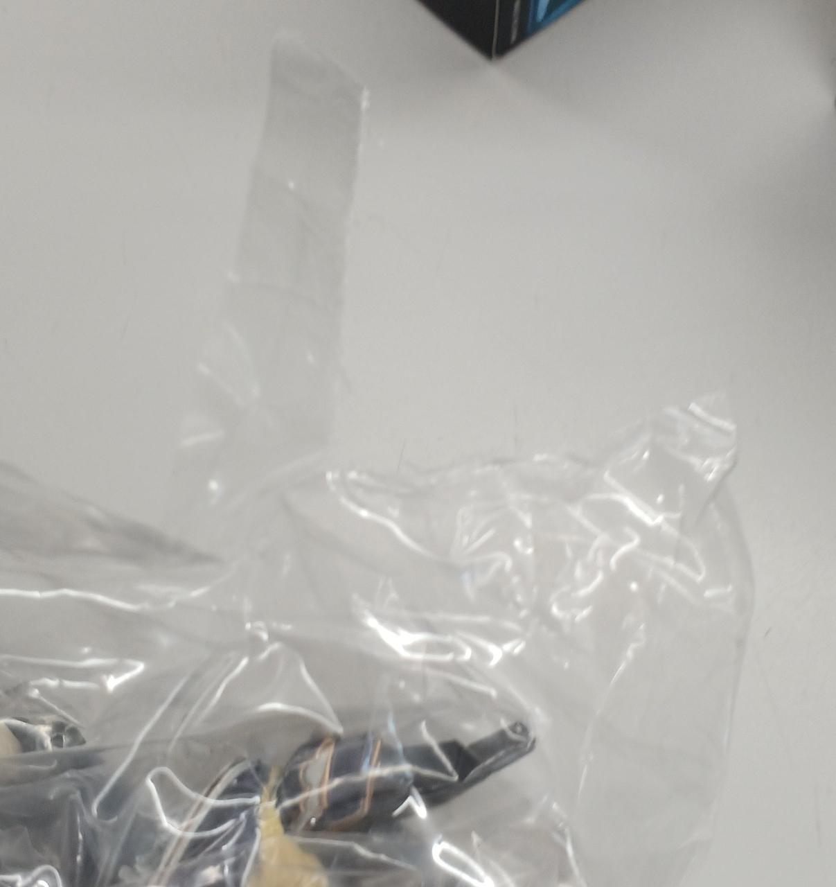 破れあり　未開封